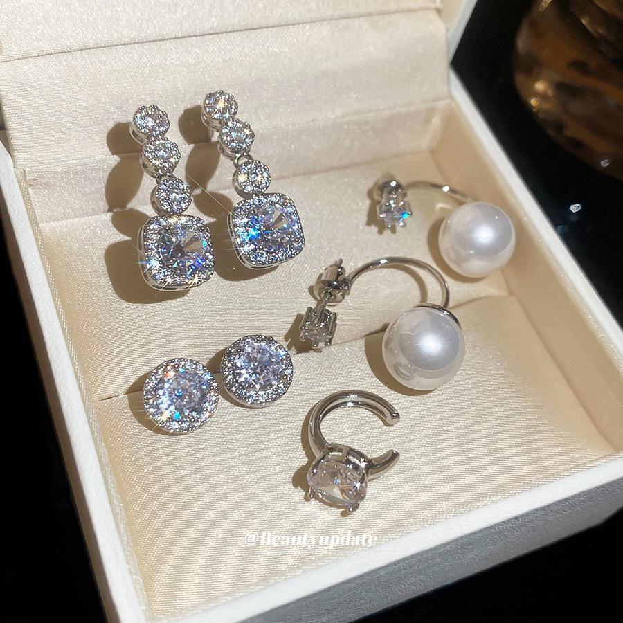 Silver Needle Korean Style Zirconia Geometric Round Stud Earrings - Elegant, Shiny, and Fashionable Accessories for Women