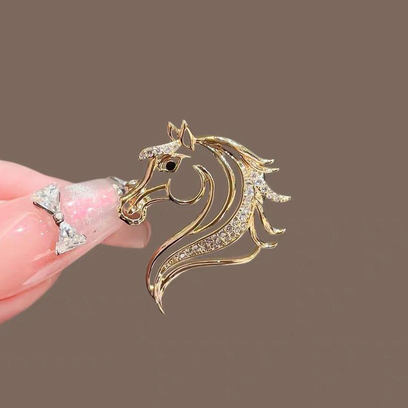 Get Rich Right Away, Alloy Year of the Horse Brooch, Light Luxury Women's Pin, Fashion Natal Year Brooch Jewelry