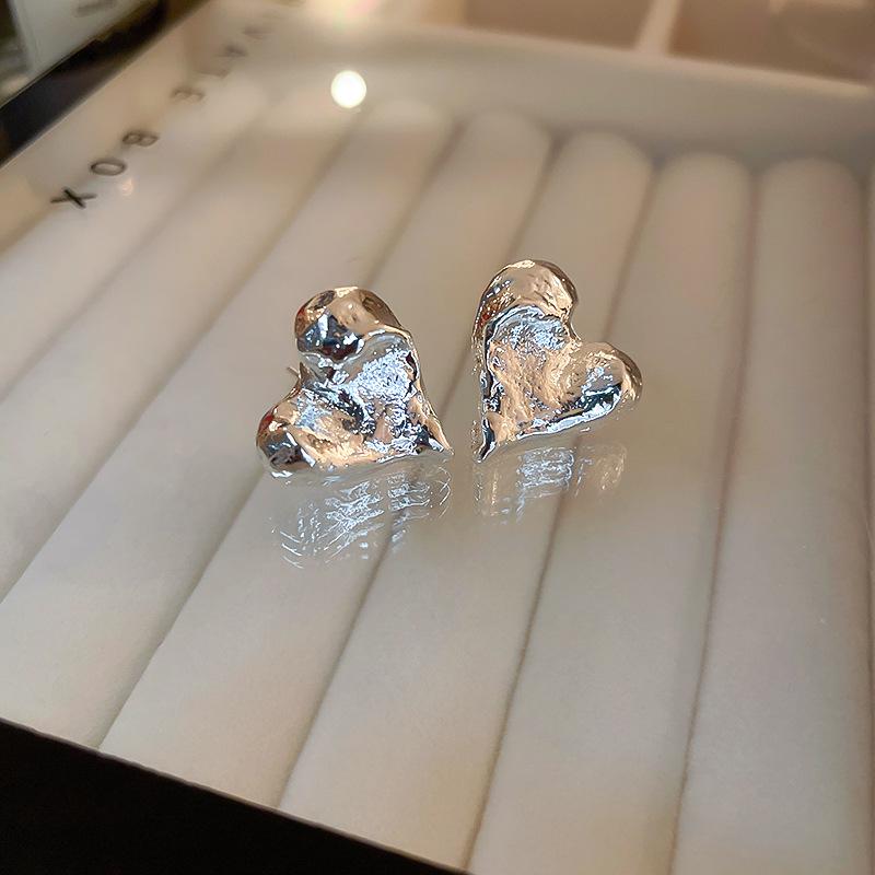 Vintage French-Style Silver Needle Earrings - Women's Elegant Studs with Retro Court Charm