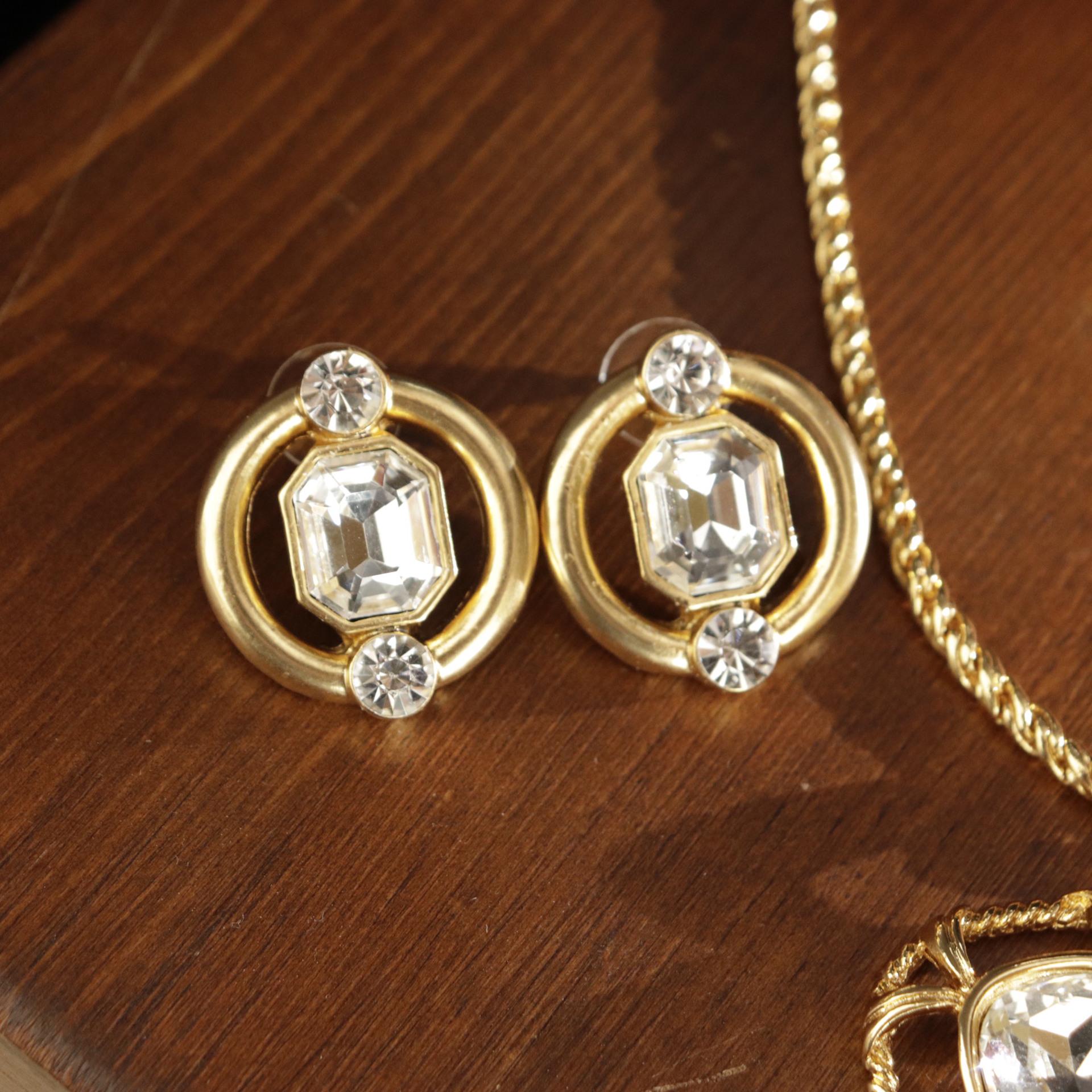 Vintage Square Gemstone Stud Earrings & Alloy Necklace Set