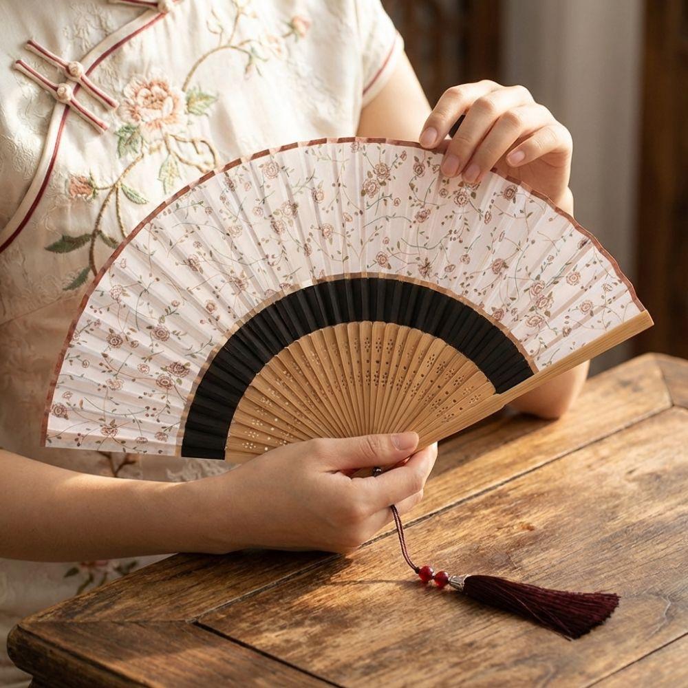 Portable Folding Fan Vintage Bamboo Fan Creative Chinese Style Fan Photo Props