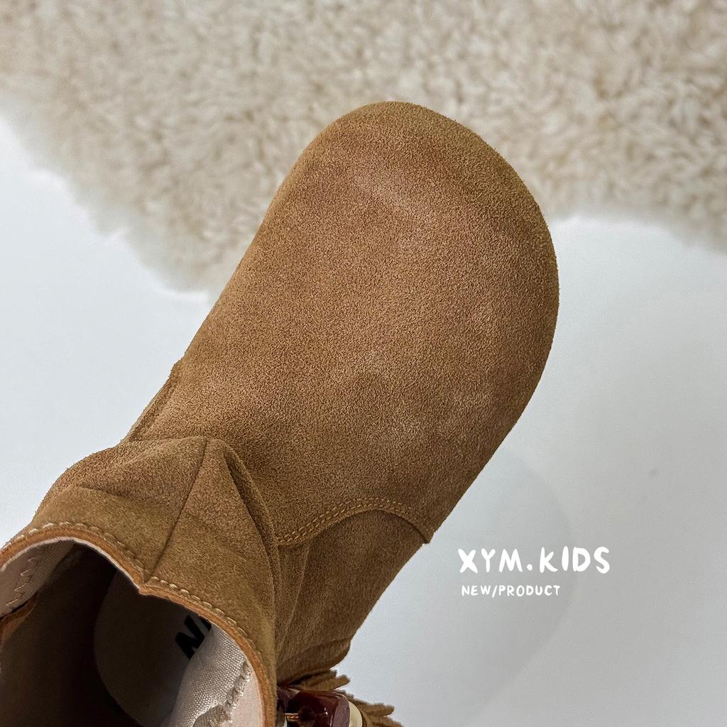 Herbst und Winter 2025 neue Kindermode Retro Fransenanhänger runde Zehe Stiefel zum Stapeln