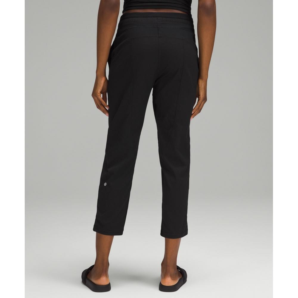 Lululemon Calça Curta Studio de Dança Cintura Média Preta