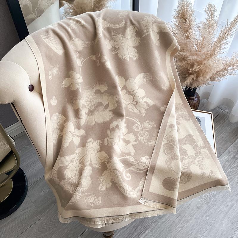 New  Women Fashion Brand lotus Scarf Luxury Autumn Winter Warm Shawls Print Scarve Pashmina Mujer Femme Foulard Bufanda