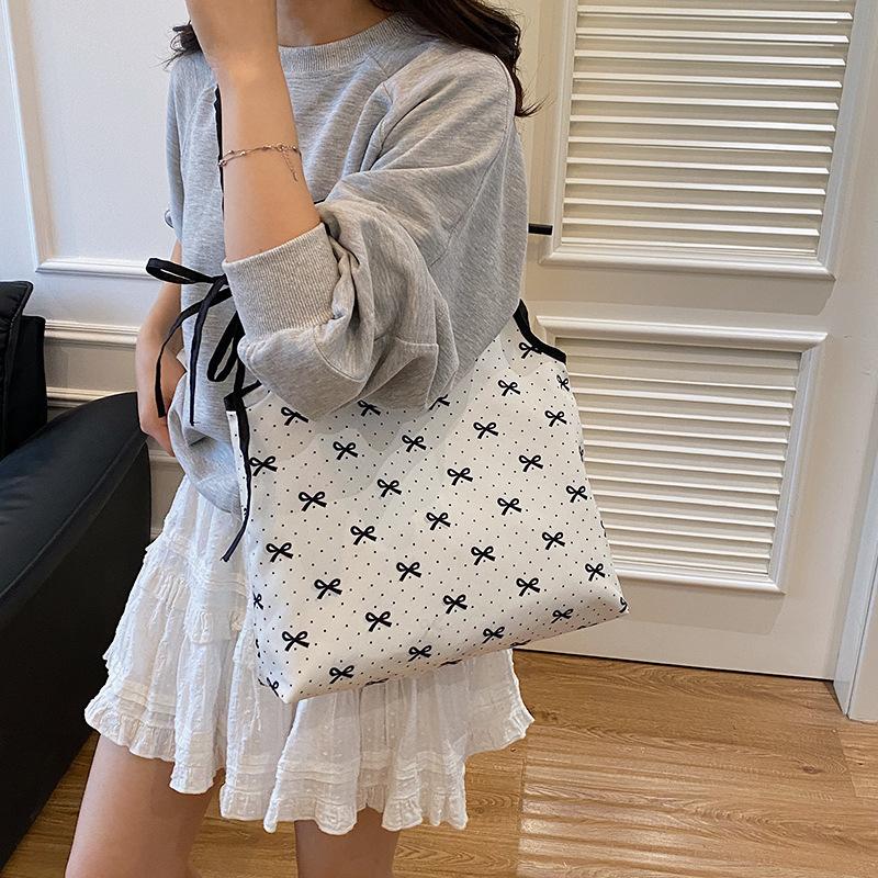 Sweet Pleated Dot Bowknot Shoulder Bag for Women Casual College Style Crossbody Tote Handbag