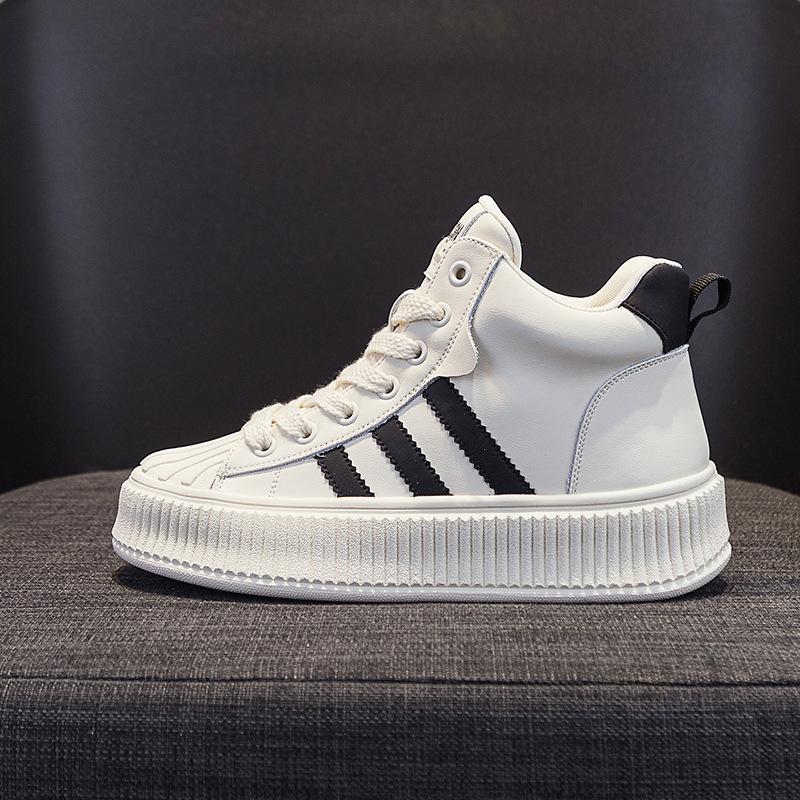 2025 podzim a zima nové vysoké boty kožené vnitřní zvýšení výšky ležérní bílé boty oblíbené sportovní korejská verze trendy Martensky dámské