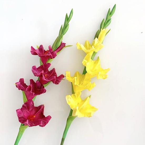 Künstliche Gladiolenblumen 22" Real Touch Blume mit langem Stiel 4 volle Blüten und 1 Knospe Gefälschte Orchidee für Vase