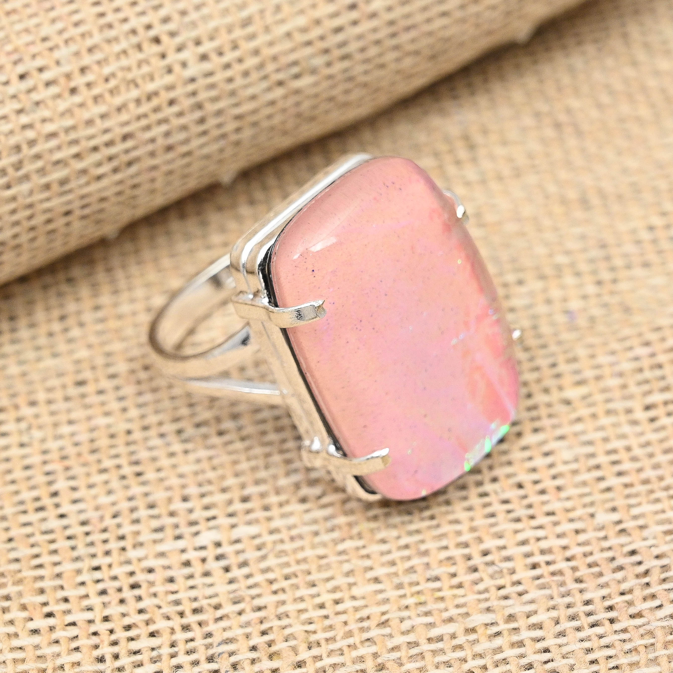 

Кольцо из стерлингового серебра 925 пробы с розовым австралийским тройным опалом и драгоценным камнем ручной работы для нее 11.5 розовый