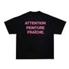 T-shirt Attention Peinture Fraîche Black Pink