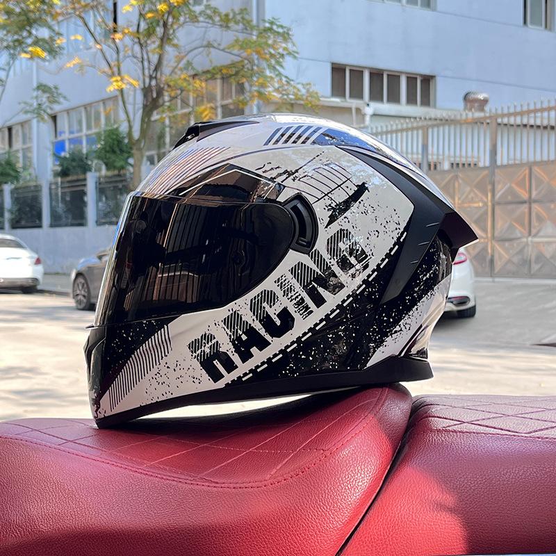 Imitation Street Car Helmet Men's Motorcycle 3C Electric Vehicle Full Helmet Autumn and Winter Knight Double Mirror Riding