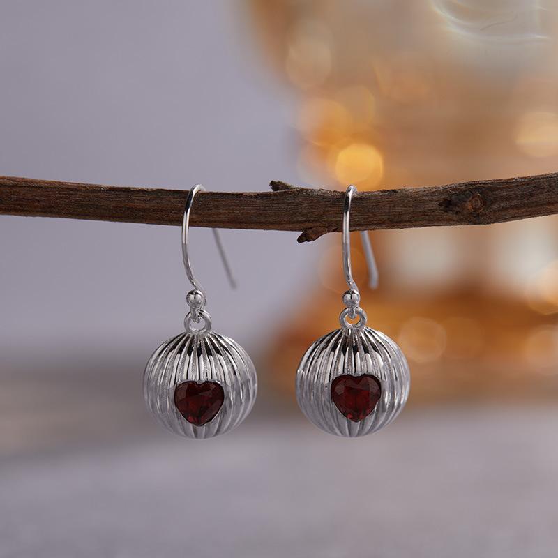 

French Medieval S925 Sterling Silver Natural Heart-Shaped Colored Treasure Stud Earrings And Pendants Retro Hong Kong Style Temperament Simple