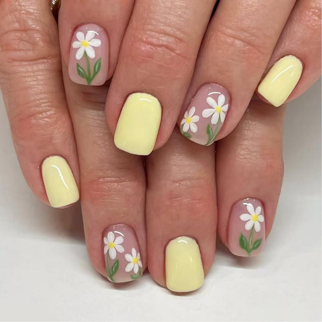 24 Pcs Short Square False Nail Flowers Press On Nail Yellow Acrylic Nail Glossy Full Cover Stick On Nail for Woman