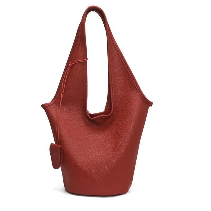 Large-capacity bag women's summer 2025 new versatile casual shoulder underarm mother and child bag popular bucket bag this year