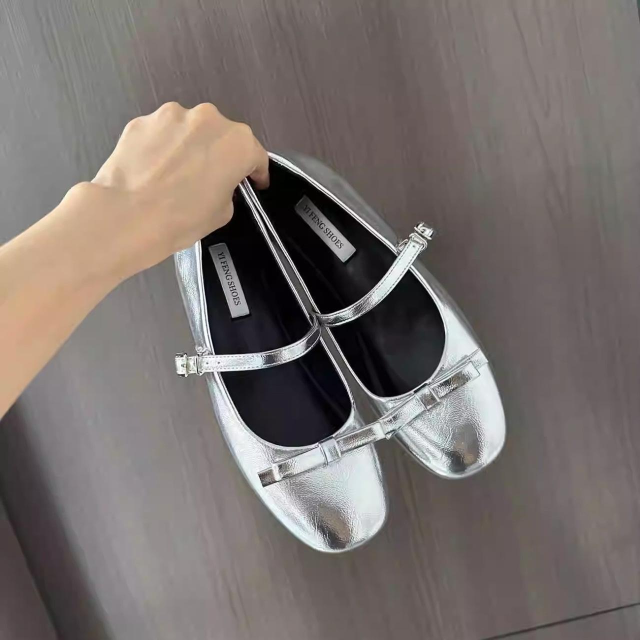 

One word belt small spring Mary Jane shoes women s shallow mouth single shoes hundred bows new skirt 2025 match 35 серебряный