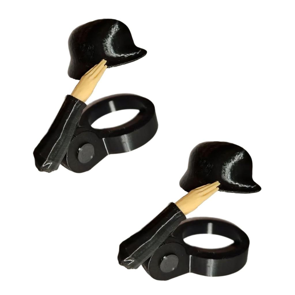 Căciulă de Bere Unică cu Salutul Soldatului, Cască, Măiestrie Metalică Durabilă, Capac de Sticlă Perfect pentru Colecționari și Iubitori de Bere