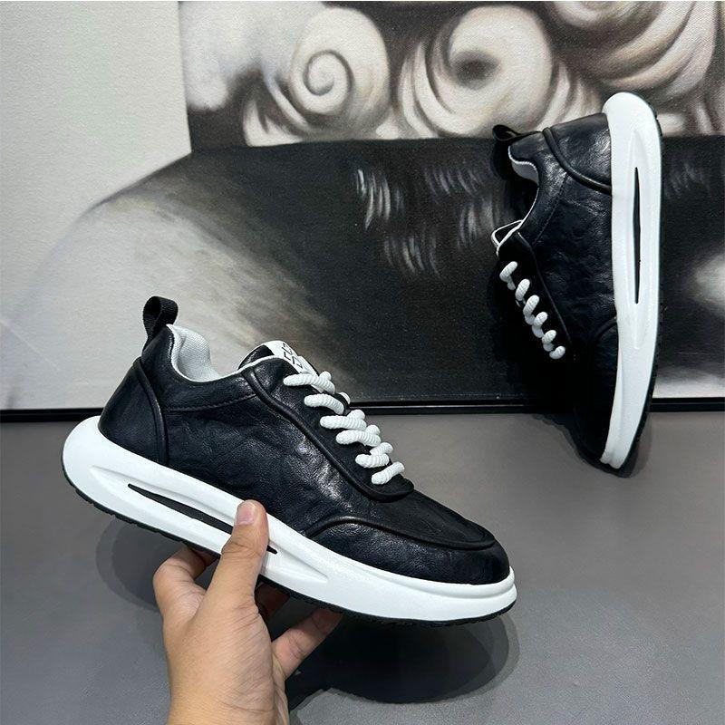 Men's Shoes New Autumn Leather Surface Solid Color Versatile Sports and Leisure Shoes Soft Sole Height Increase Men