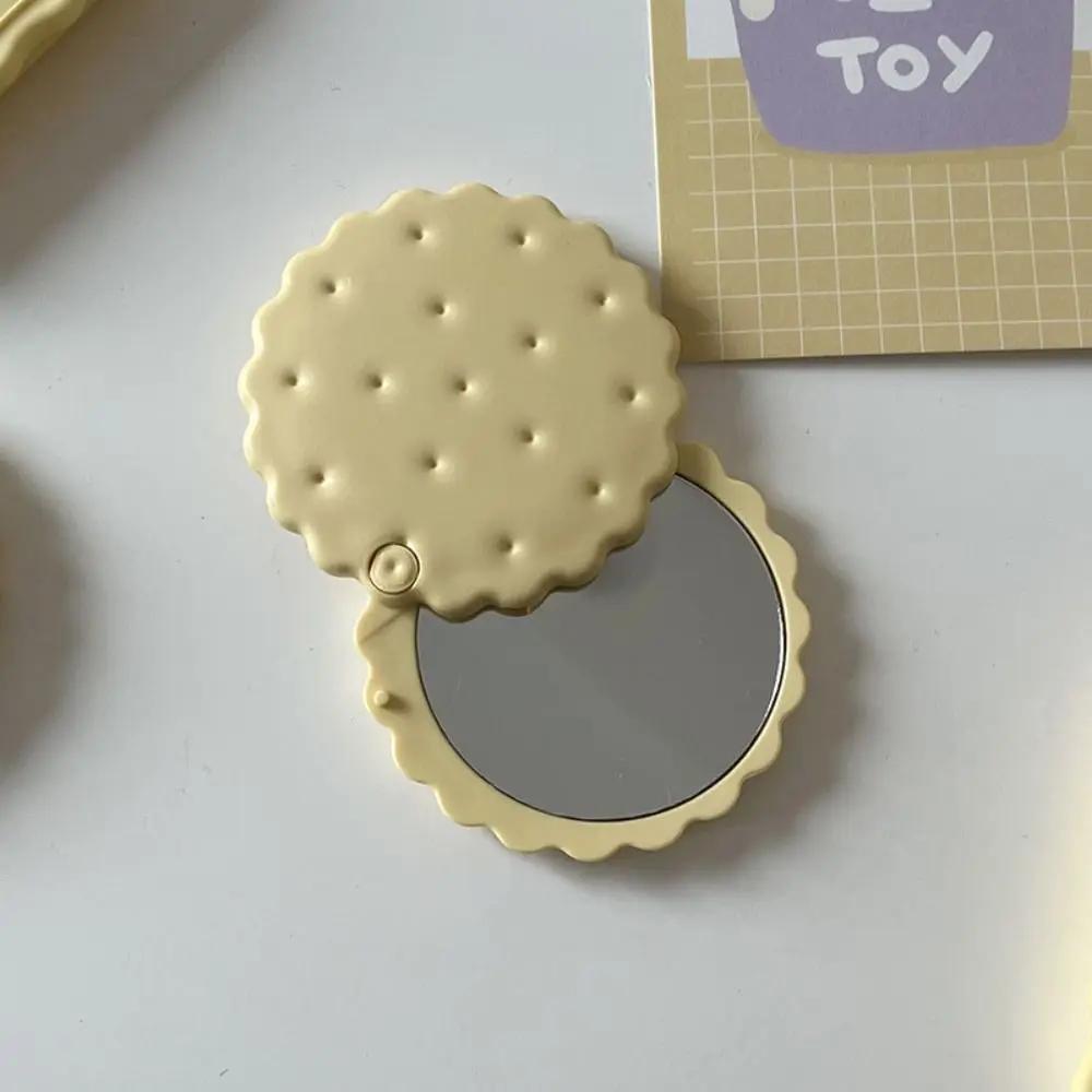 

Mini Biscuit Hand-Held Mirror Portable Folding Biscuit Make-Up Mirror Cheese Biscuit Design Plastic Biscuit Pocket Mirror Women