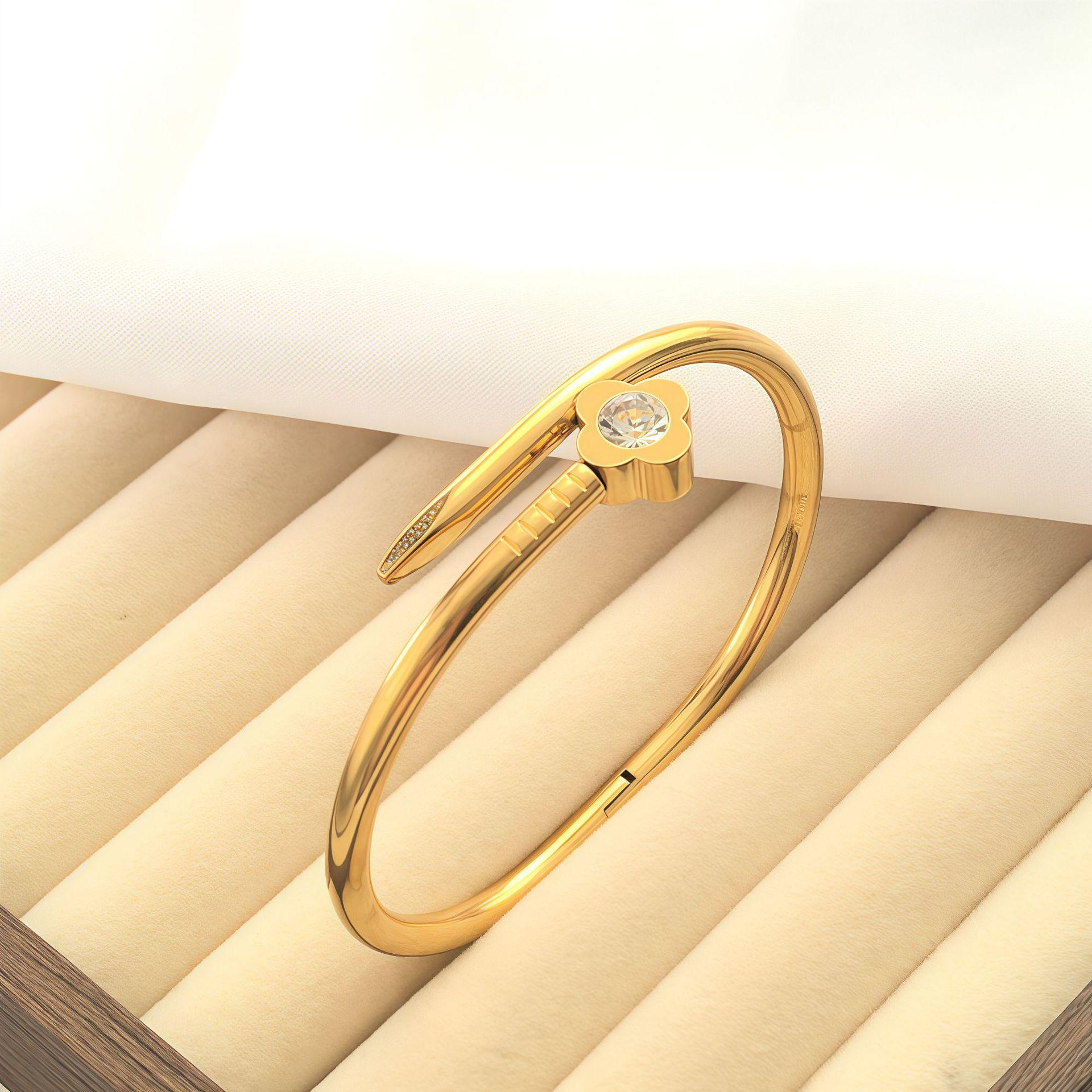 Браслет для ногтей из нержавеющей стали: Популярный, простой, универсальный стиль для удовлетворенности постоянных клиентов