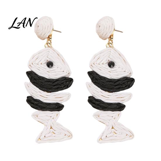 Raffia Earrings 1 Pair Boho for Women, Handmade Rattan Fish Shape Summer Vacation Jewelry Earrings, Bohemian Straw Drop Dangle Tropical Beach