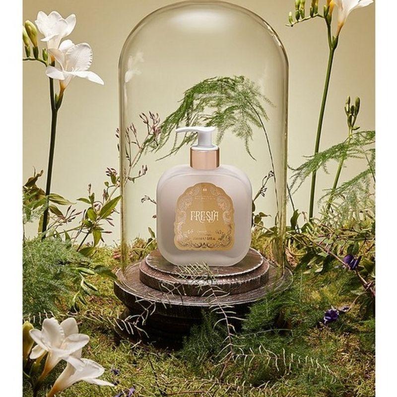 Santa Maria Novella Crema Fluida Freesia (Body Lotion) 6312932000900