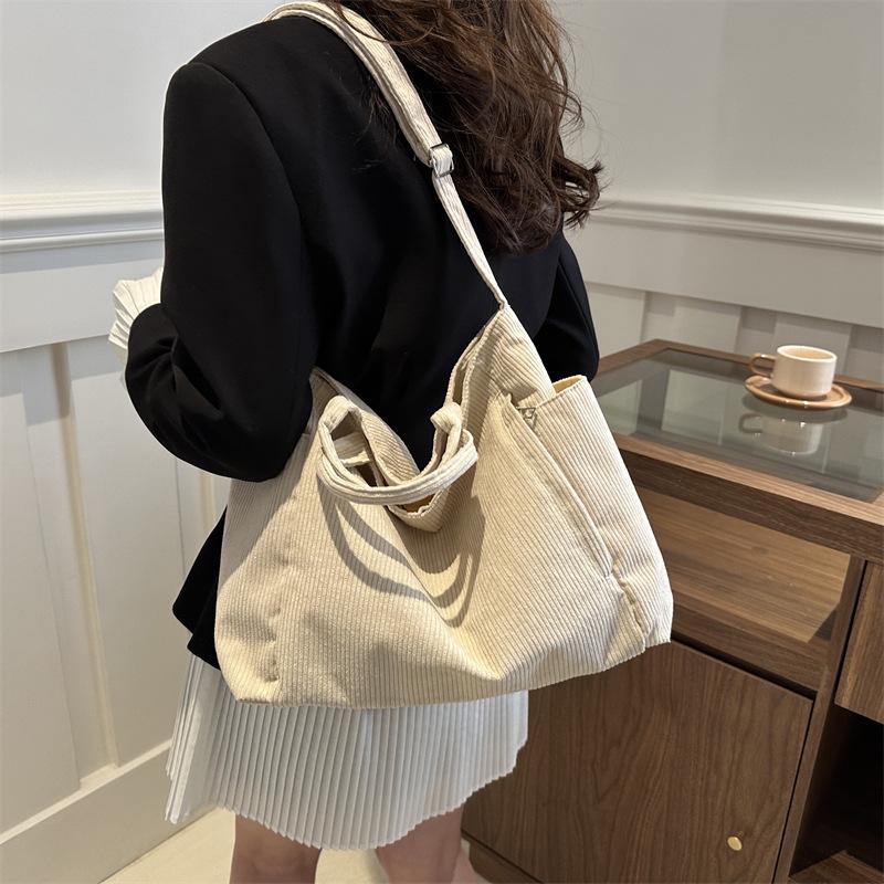 Mode Koreanische Version von Lässig Einfach Ins Große Kapazität Umhängetasche Pendeln Retro Textur Neue Handtasche