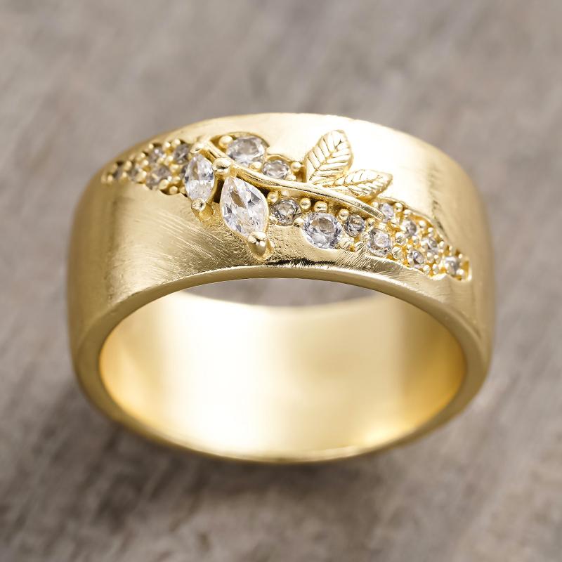 Huitan Leaf Design Wedding Band Women Rings Gold Color Sparkling Cubic Zirconia Anniversary Party Modern Fashion Lady Jewelry