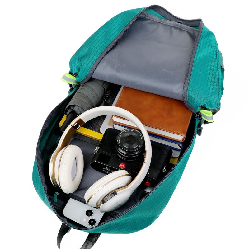 Der leichte, faltbare Rucksack ist eine Rucksacktasche für Studenten