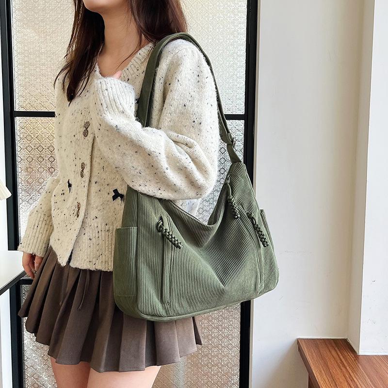 Corduroy bag women's new autumn and winter casual shoulder bag high-end ins style niche commuter messenger bag