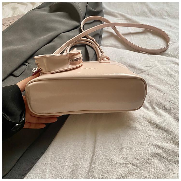 IELGY Ladies Messenger Bag Portable Commuter Shell Bag Fashionable Shoulder
