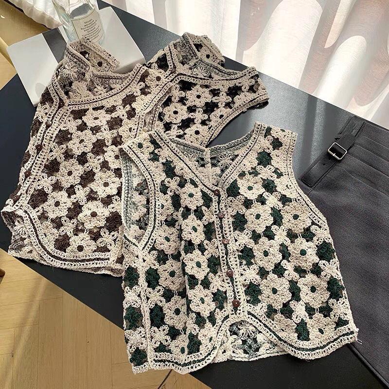 Short Fashion V-neck Hollow Woven Wool Color Matching Single-breasted Splicing Sleeveless Button Vest Top