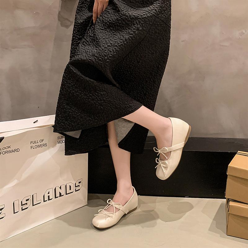 French inner height increase small single shoes women's 2025 new spring and summer square head Mary Jane shoes gentle evening shoes ballet shoes