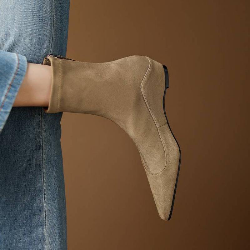 

Новые женские эластичные замшевые модные ботинки на низком каблуке большого размера кожаные женские ботинки резиновая мягкая подошва осенне-зимние полусапожки женские 40