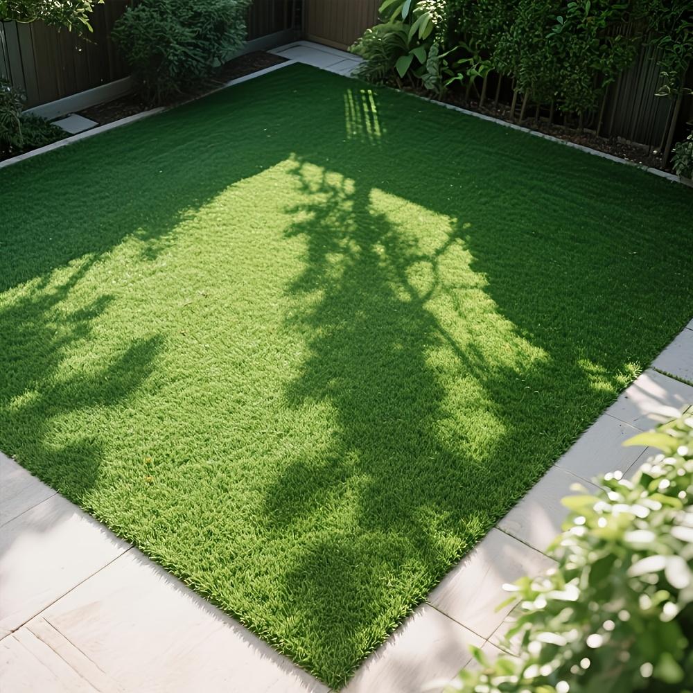Tappeto da Esterno-Erba Artificiale, Prato Sintetico Premium e Paesaggistica per Cortile.