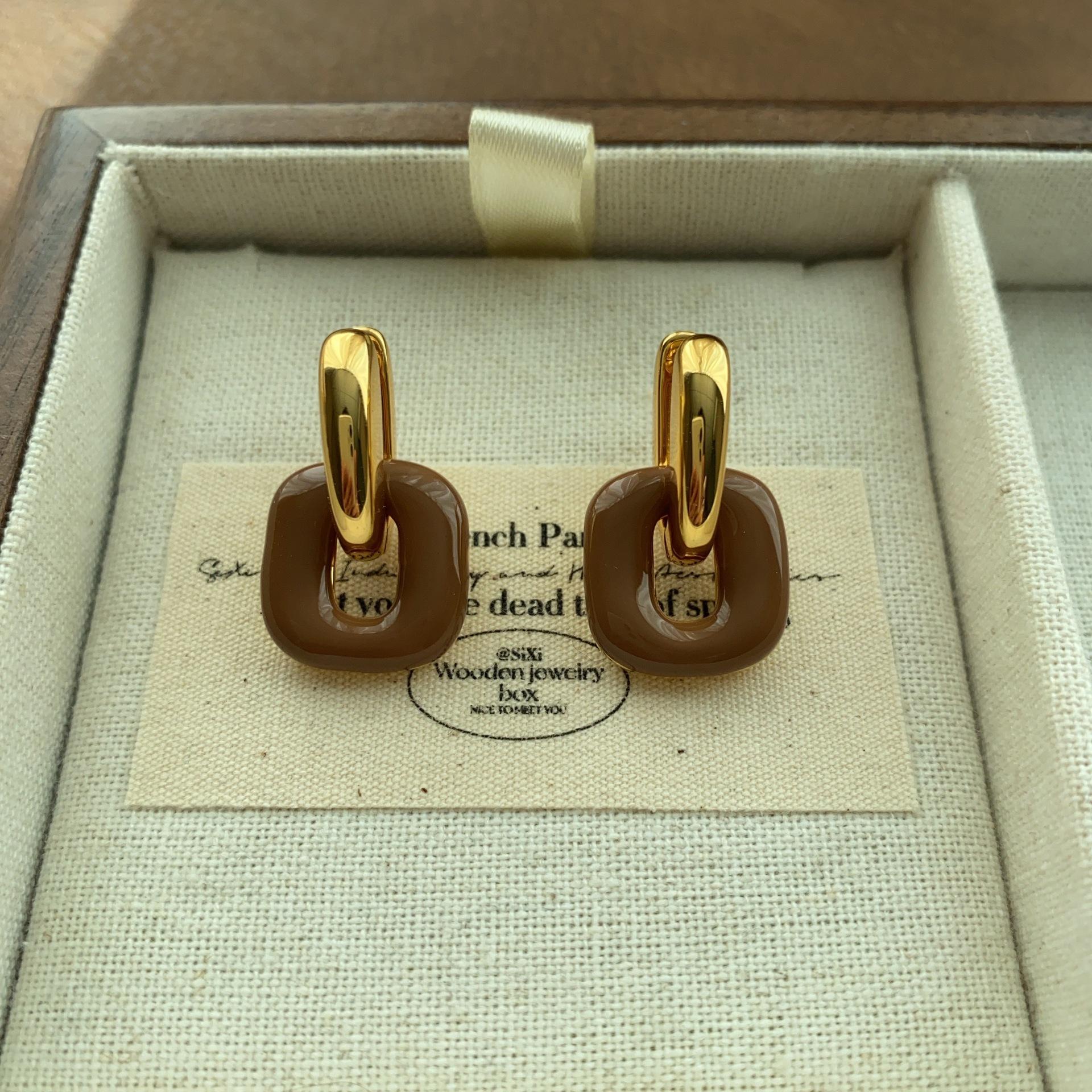 

Square chain ring, high-end earrings, earrings, light luxury fashion, minimalist commuting, niche design, fashionable and versatile earrings, women
