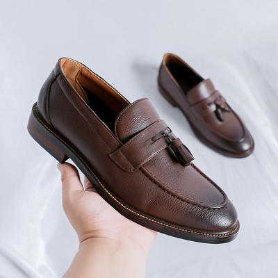 Модные весенние и осенние туфли-лоферы с кисточками, дизайнерские кожаные туфли с острым носком, высококачественные деловые туфли-дерби на низком каблуке