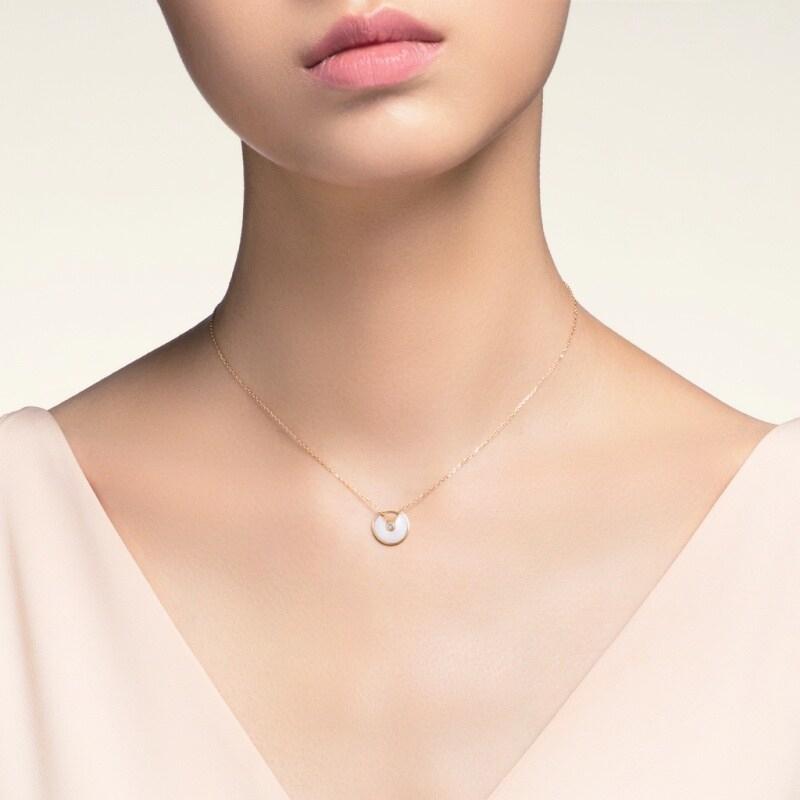 Cartier Amulette De  Collection Fashionable Luxurious Mini Necklace Women necklace Gold B3047100