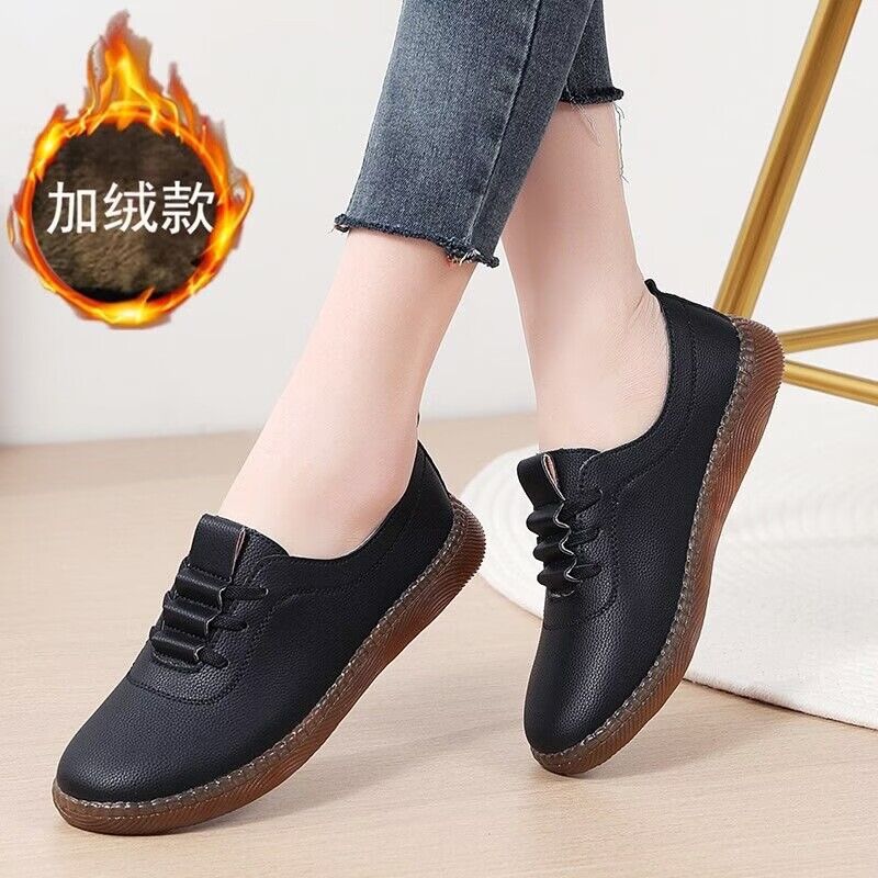 New Flat-soled Mother Shoes Versatile Non-slip Doudou Shoes Soft Sole Comfortable Middle-aged One-pedal Casual Leather Shoes