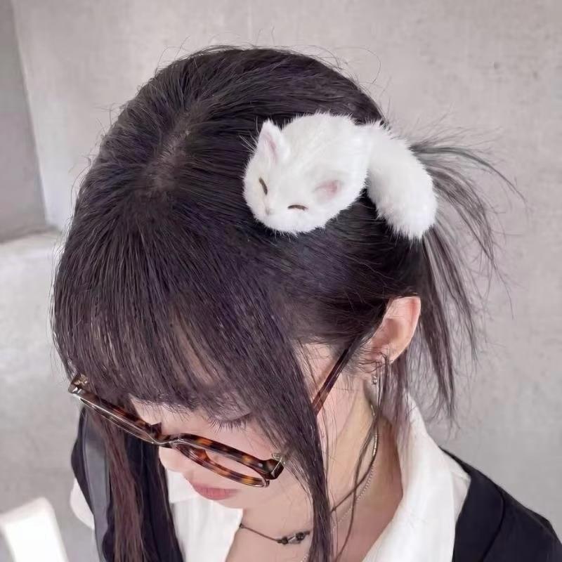 Kawaii Fluffy Plush Fox Barrettes Cute 3D Fox Bangs Clips Women Cartoon Animal Side Hair Accessories