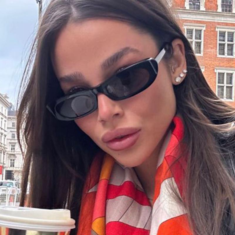 Women's Retro Oval Sunglasses Black Small Frame Fashion Brand Trendy Points Sun Glasses Ladies Star Shades UV400 Eyewear