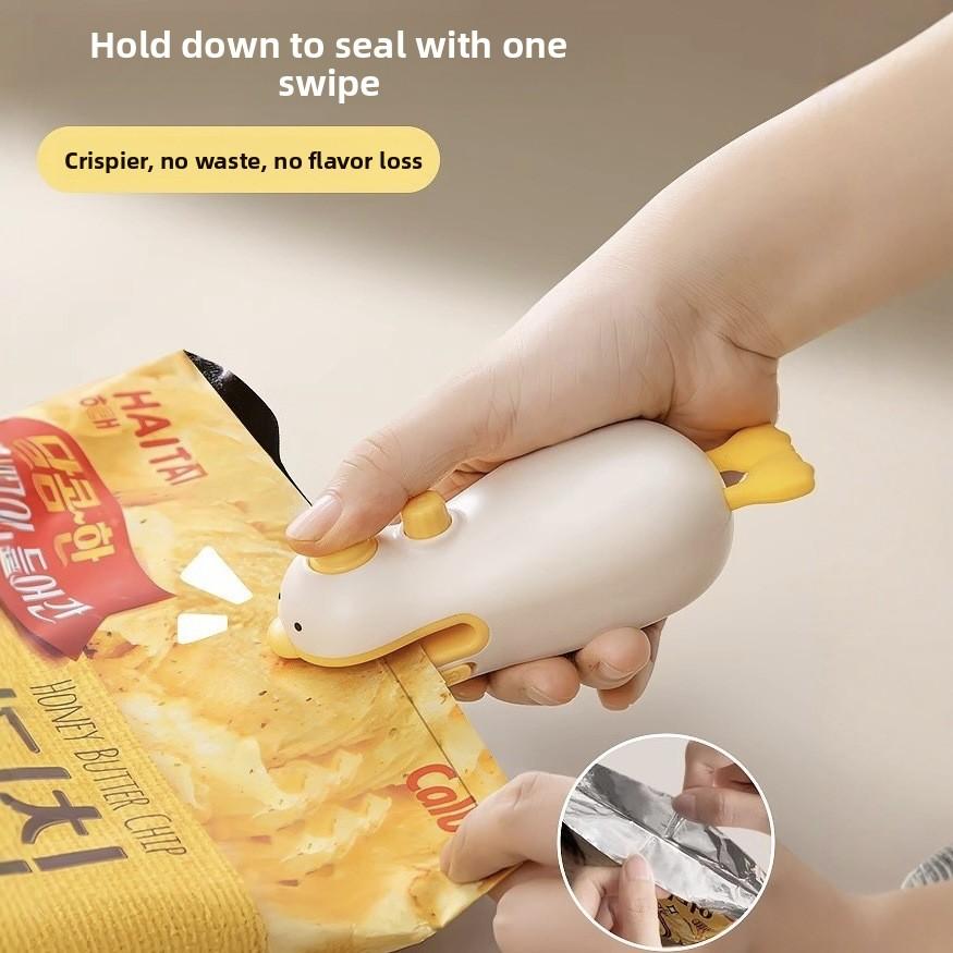 Portable Mini Vacuum Food Sealer for Home Use Handheld Plastic Bag Sealer Snack Sealing Machine
