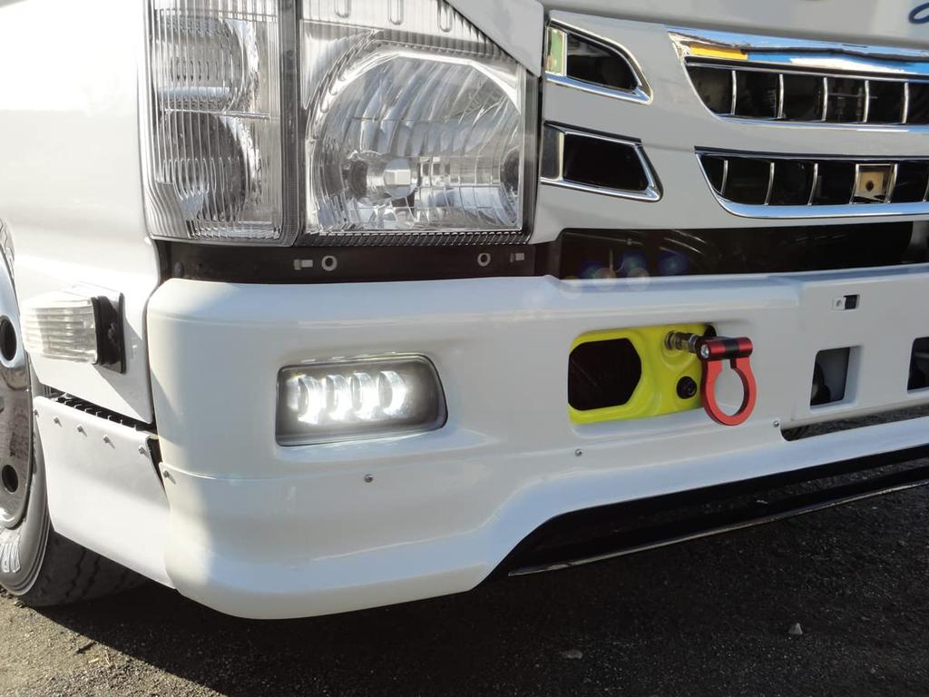 Compatible LED Fog Lights and Right for Isuzu 07 Elf TRISTAR'S (Left Set)