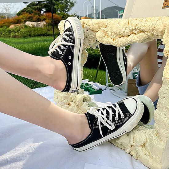 Demi-pantoufles, chaussures en toile, petites chaussures polyvalentes en tableau blanc pour étudiantes, chaussures décontractées coréennes d'été, chaussures en toile à la mode