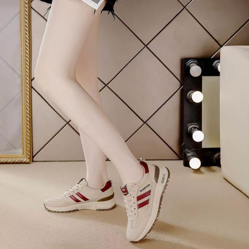 New Breathable and Versatile Sports Shoes, Casual Shoes, Lightweight and Soft-soled Dad Shoes