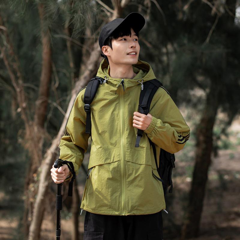 

Мужская ветровка с капюшоном весна/осень: Защита от солнца с тремя перекладинами, ветрозащита, парный стиль для занятий спортом на открытом воздухе Large хаки