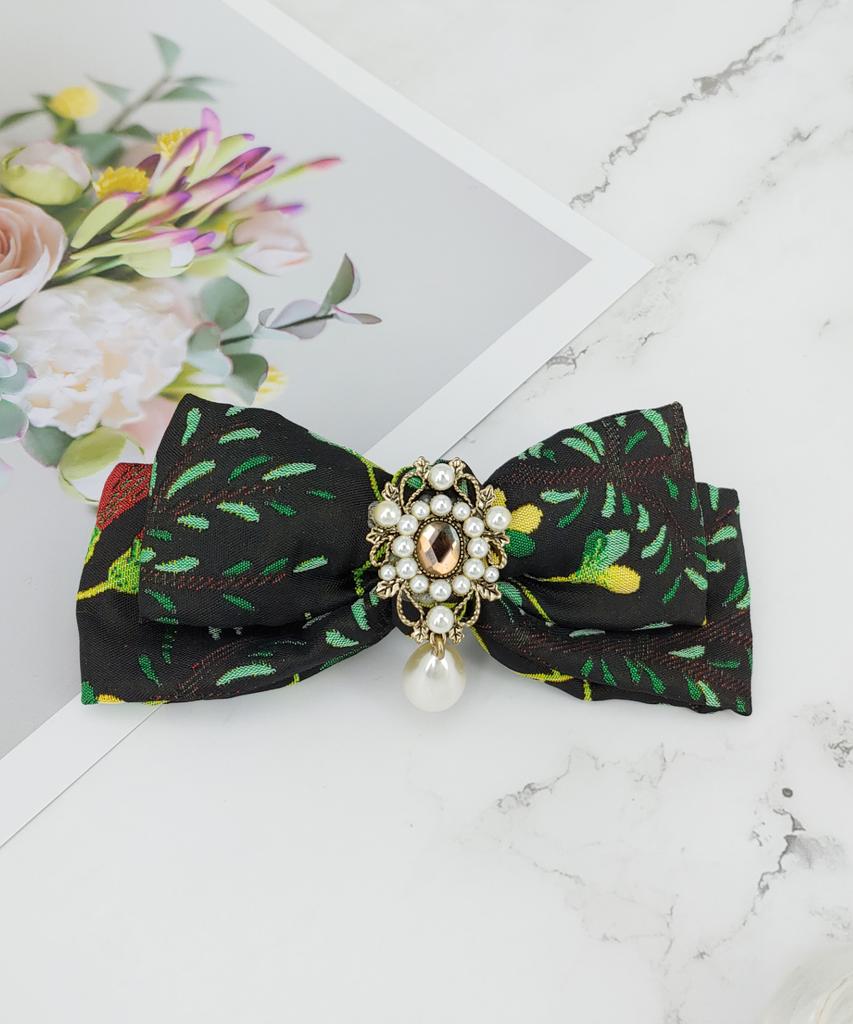 Maia Rose Jacquard Ribbon Pin In Black