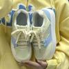 Non-slip and wear-resistant sports shoes women's spring and autumn 2025 new trend lightweight casual shoes versatile board shoes women