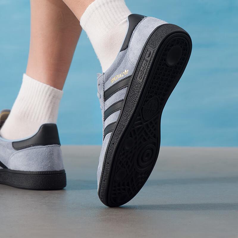 Adidas Unisex JR3668 Lifestyle Low-Top Sneakers