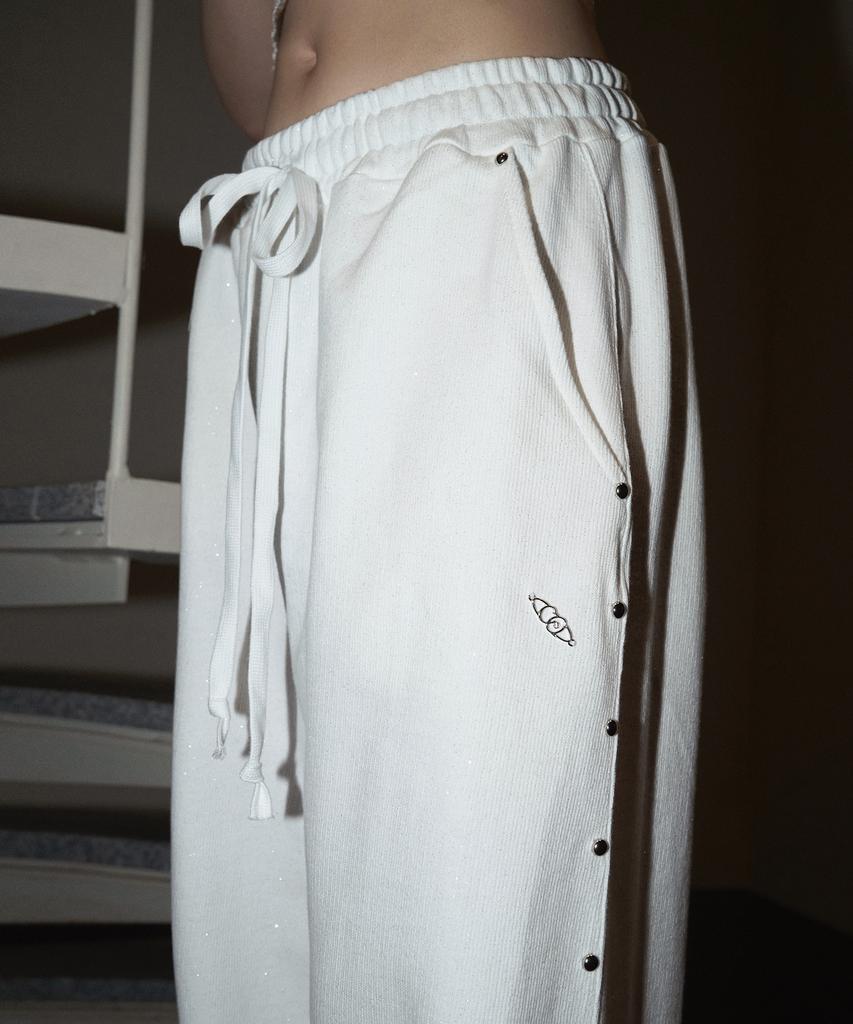 Chelikwili Stud Twinkle Jogger Pt - White