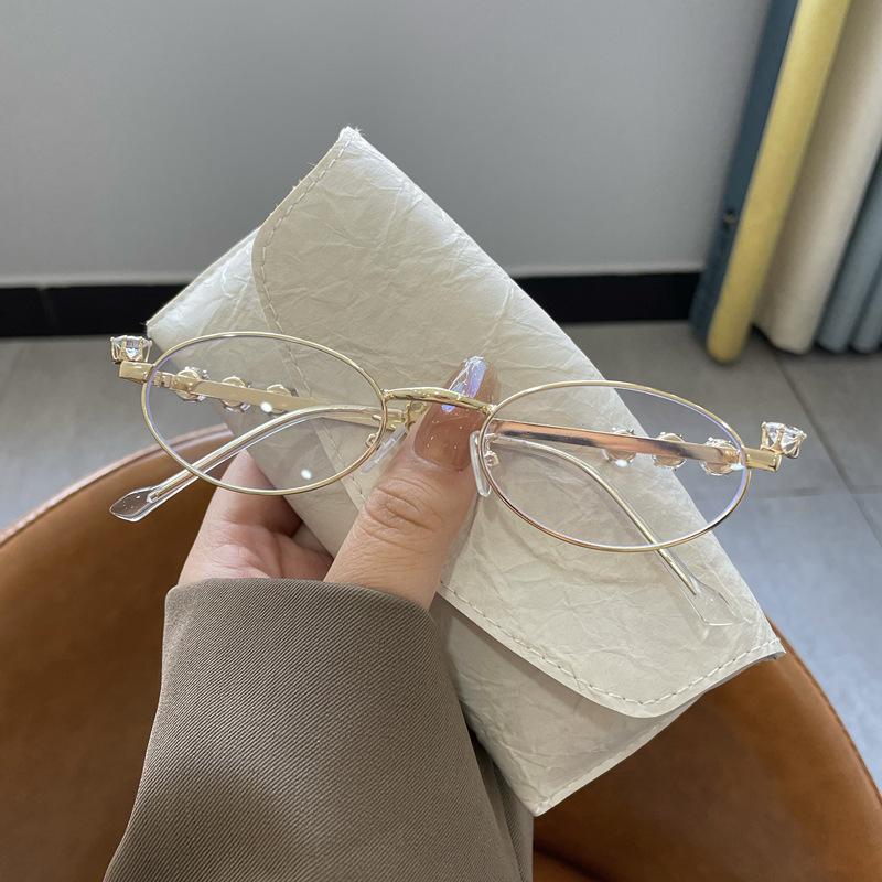 Diamond-encrusted oval glasses can be matched with myopia fashionable and high-end new plain decorative flat glasses sunglasses