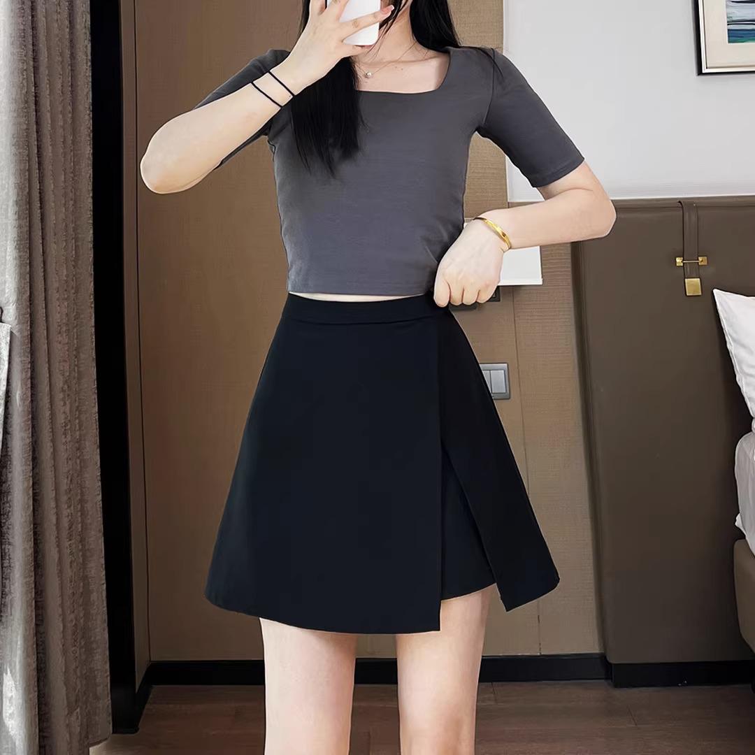 

Черная миди-юбка большого размера с высокой талией и разрезом - Приталенный А-силуэт для женщин 3XL